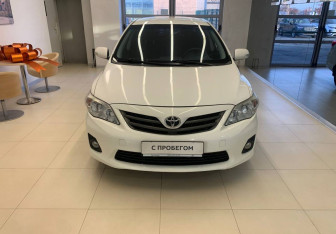 Подержанный автомобиль Toyota Corolla Sedan 2013 года (2 фото)