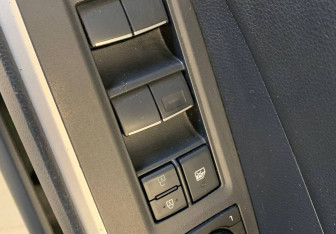 Подержанный автомобиль Toyota RAV4 2021 года (16 фото)