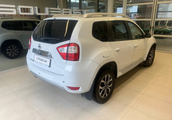 Подержанный автомобиль Nissan Terrano 2017 года (4 фото)