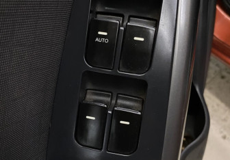 Подержанный автомобиль Kia Cerato Sedan 2011 года (20 фото)