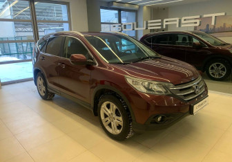 Подержанный автомобиль Honda CR-V 2014 года (3 фото)