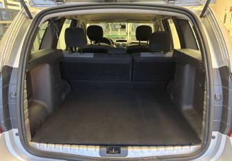 Подержанный автомобиль Renault Duster 2012 года (8 фото)