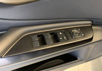 Подержанный автомобиль Lexus ES 2018 года (16 фото)