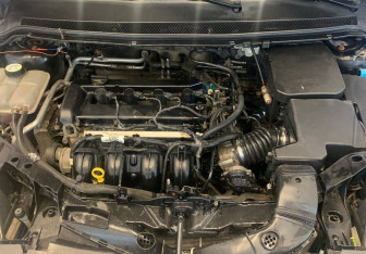 Подержанный автомобиль Ford Focus Hatchback 2008 года (7 фото)