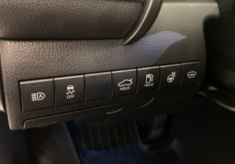 Подержанный автомобиль Toyota Camry Sedan 2019 года (14 фото)