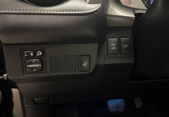 Подержанный автомобиль Toyota RAV4 2019 года (18 фото)