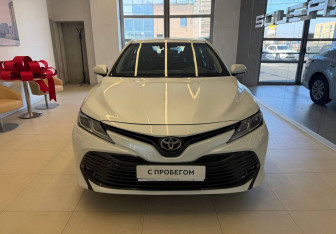 Подержанный автомобиль Toyota Camry Sedan 2020 года (2 фото)