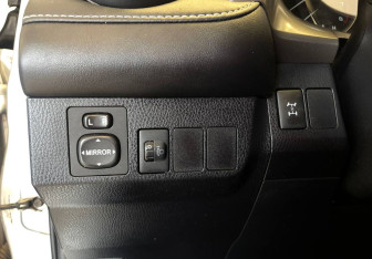 Подержанный автомобиль Toyota RAV4 2015 года (17 фото)