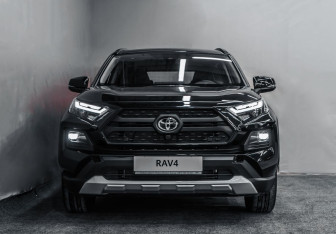 Новый Toyota RAV4 2025 (2 фото)