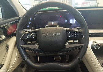 Подержанный автомобиль Exeed RX 2023 года (8 фото)