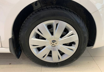 Подержанный автомобиль Volkswagen Jetta Sedan 2013 года (16 фото)