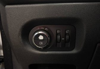 Подержанный автомобиль Opel Corsa 2010 года (18 фото)