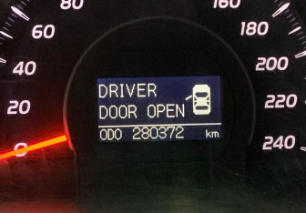 Подержанный автомобиль Toyota Camry Sedan 2006 года (10 фото)