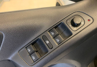 Подержанный автомобиль Volkswagen Tiguan 2012 года (18 фото)