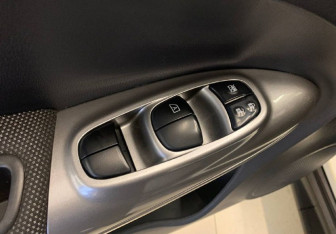 Подержанный автомобиль Nissan Juke 2018 года (22 фото)