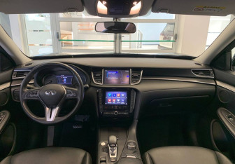 Подержанный автомобиль Infiniti QX50 2019 года (11 фото)
