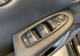 Подержанный автомобиль Infiniti QX50 2019 года (16 фото)