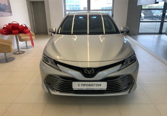 Подержанный автомобиль Toyota Camry Sedan 2020 года (2 фото)