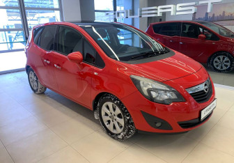 Подержанный автомобиль Opel Meriva 2011 года (3 фото)