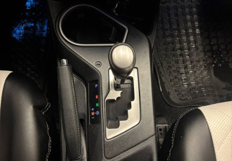 Подержанный автомобиль Toyota RAV4 2019 года (24 фото)