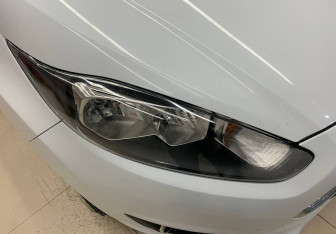 Подержанный автомобиль Ford Fiesta Sedan 2016 года (15 фото)