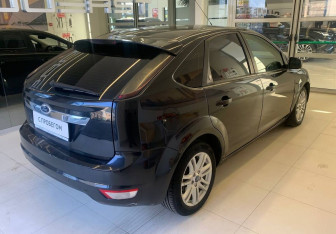 Подержанный автомобиль Ford Focus Hatchback 2008 года (4 фото)