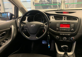 Подержанный автомобиль Kia Ceed Wagon 2014 года (8 фото)