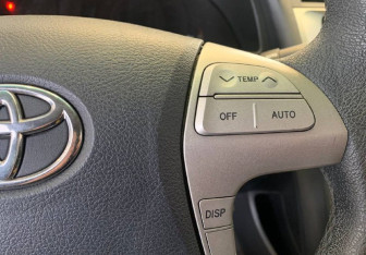 Подержанный автомобиль Toyota Camry Sedan 2006 года (21 фото)