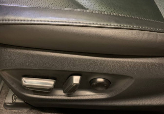 Подержанный автомобиль Toyota Avalon 2022 года (23 фото)