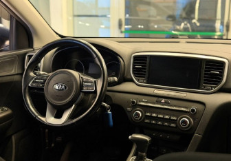 Подержанный автомобиль Kia Sportage 2020 года (8 фото)