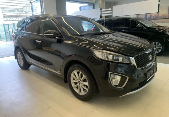 Подержанный автомобиль Kia Sorento 2017 года (2 фото)