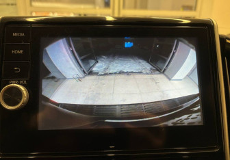 Подержанный автомобиль Toyota Land Cruiser Suv 2015 года (21 фото)