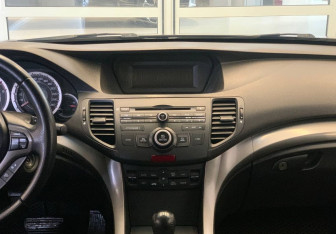 Подержанный автомобиль Honda Accord Sedan 2008 года (12 фото)