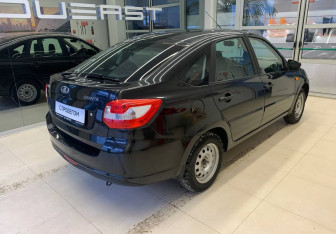 Подержанный автомобиль LADA (ВАЗ) Granta Sedan 2016 года (4 фото)