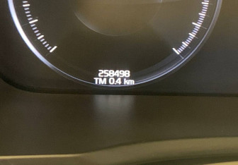 Подержанный автомобиль Volvo XC90 2017 года (13 фото)