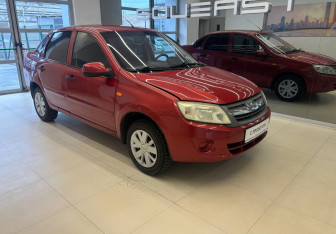 Подержанный автомобиль LADA (ВАЗ) Granta Sedan 2012 года (3 фото)