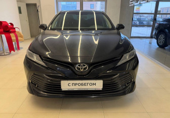 Подержанный автомобиль Toyota Camry Sedan 2020 года (2 фото)