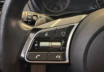 Подержанный автомобиль Kia Optima Sedan 2019 года (15 фото)
