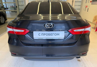 Подержанный автомобиль Toyota Camry Sedan 2020 года (5 фото)