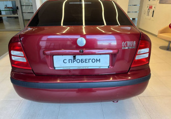 Подержанный автомобиль Skoda Octavia Liftback 2008 года (5 фото)