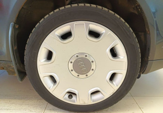 Подержанный автомобиль Skoda Octavia Liftback 2006 года (15 фото)