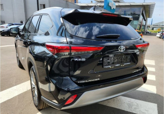 Новый Toyota Highlander 2025 (5 фото)