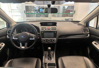 Подержанный автомобиль Subaru XV 2016 года (12 фото)