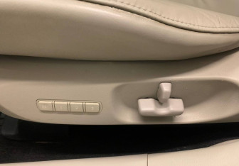 Подержанный автомобиль Mazda CX-7 2010 года (23 фото)