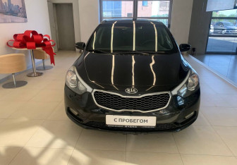 Подержанный автомобиль Kia Cerato Sedan 2015 года (2 фото)