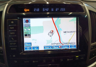 Подержанный автомобиль Toyota Land Cruiser Suv 2012 года (26 фото)