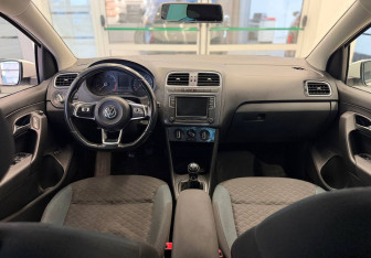 Подержанный автомобиль Volkswagen Polo Sedan 2019 года (11 фото)