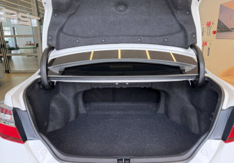 Подержанный автомобиль Toyota Camry Sedan 2018 года (8 фото)