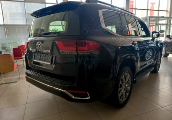 Новый Toyota Land Cruiser Suv 2026 (6 фото)