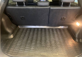 Подержанный автомобиль Nissan Juke 2018 года (8 фото)